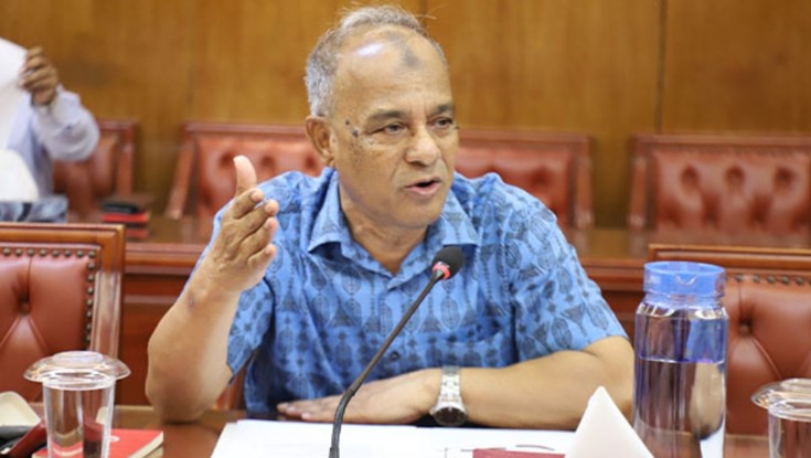 ফরিদপুরে বিকেলের মধ্যে অবরোধ না তুললে, বলপ্রয়োগে সরানো হবে: স্বরাষ্ট্র উপদেষ্টা